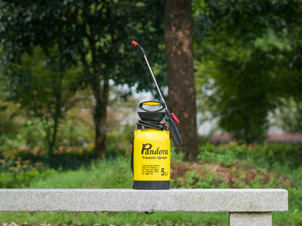 Pressure sprayers