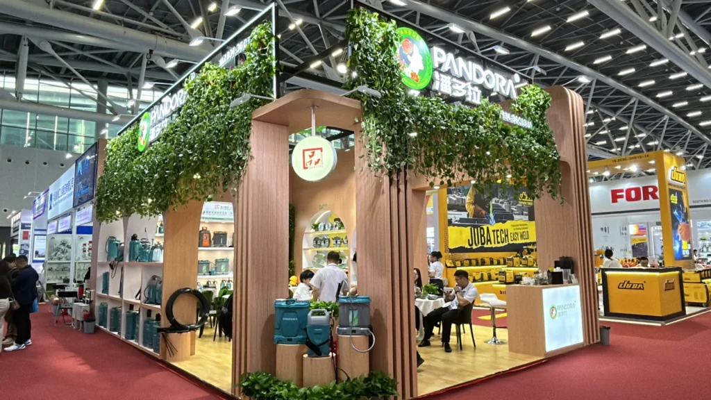 PANDORA sprayer displays and partner conversations at a trade show